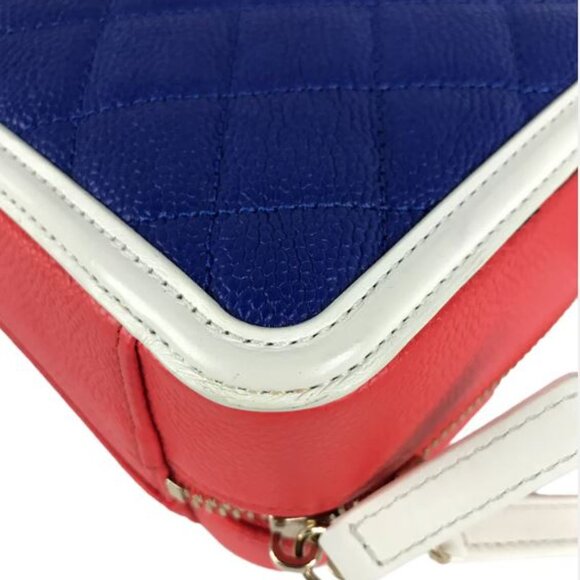 CHANEL - Picture 6 of 11